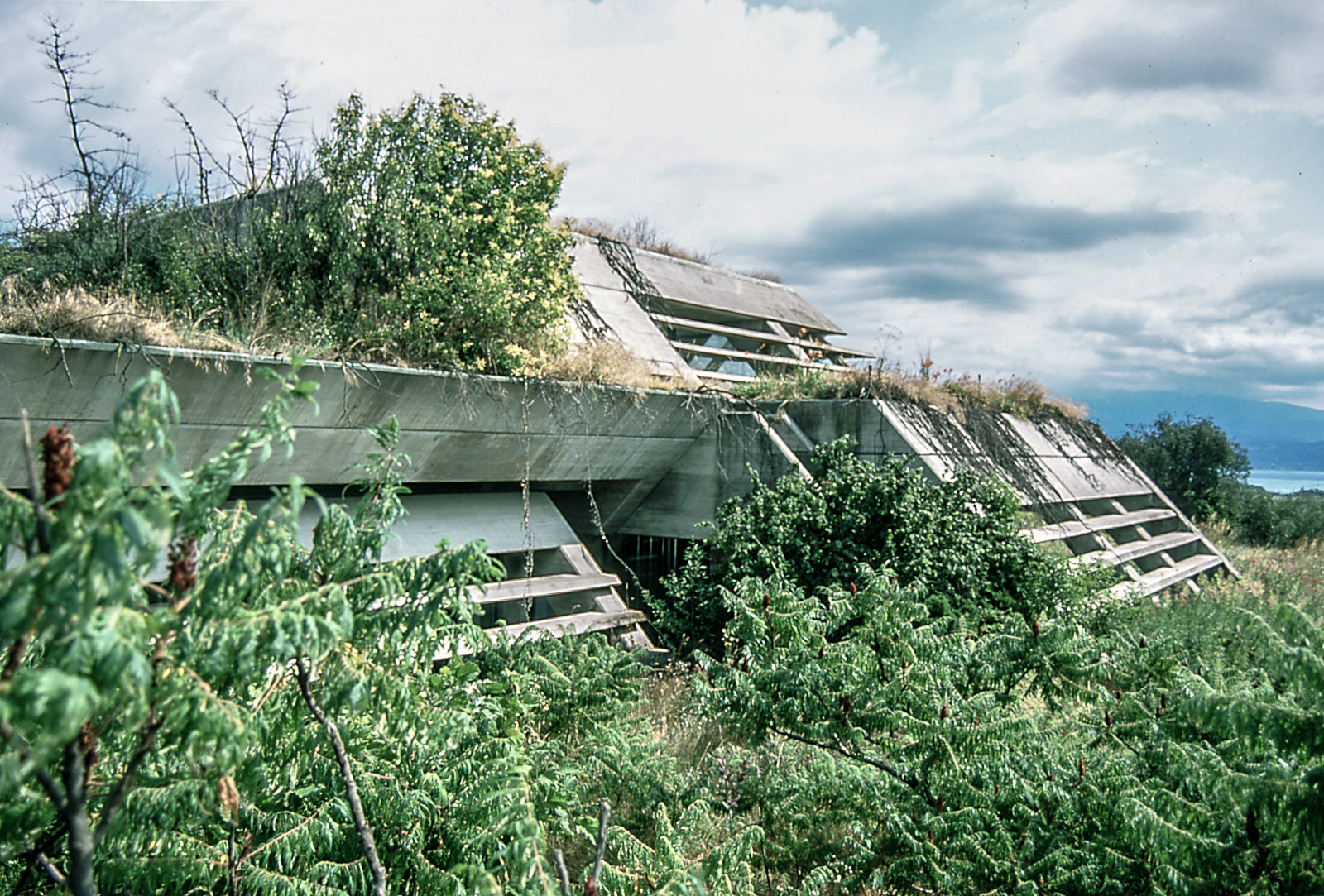 Maurizio Betta, Villa-Atelier, Polpenazze, Lago di Garda, 1973. Fotografia: Antonino Cardillo, 2005